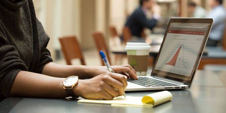 Online Advanced Degrees Can Jumpstart Your Career