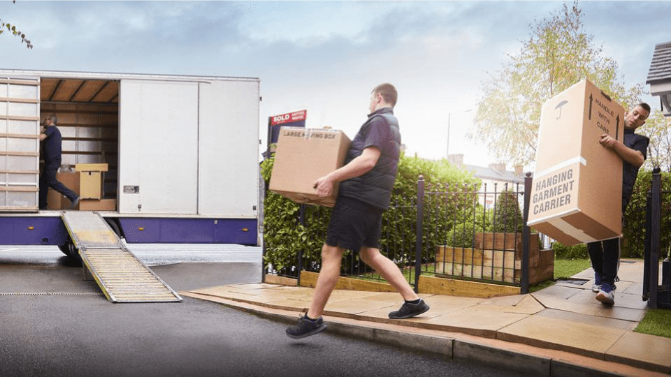 Hiring a Moving Company: A Comprehensive Guide 