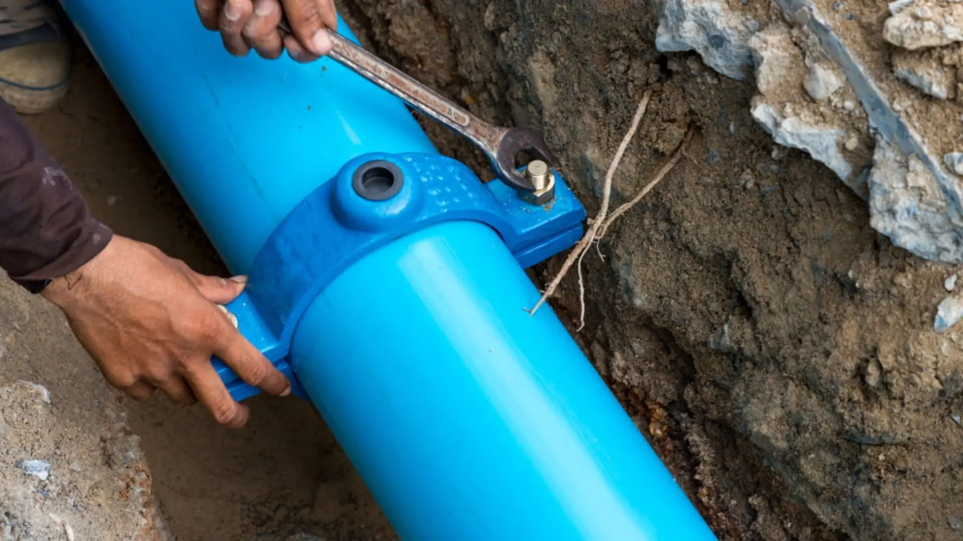 Fast and Efficient: The Benefits of Emergency Pipe Relining Over Traditional Repairs